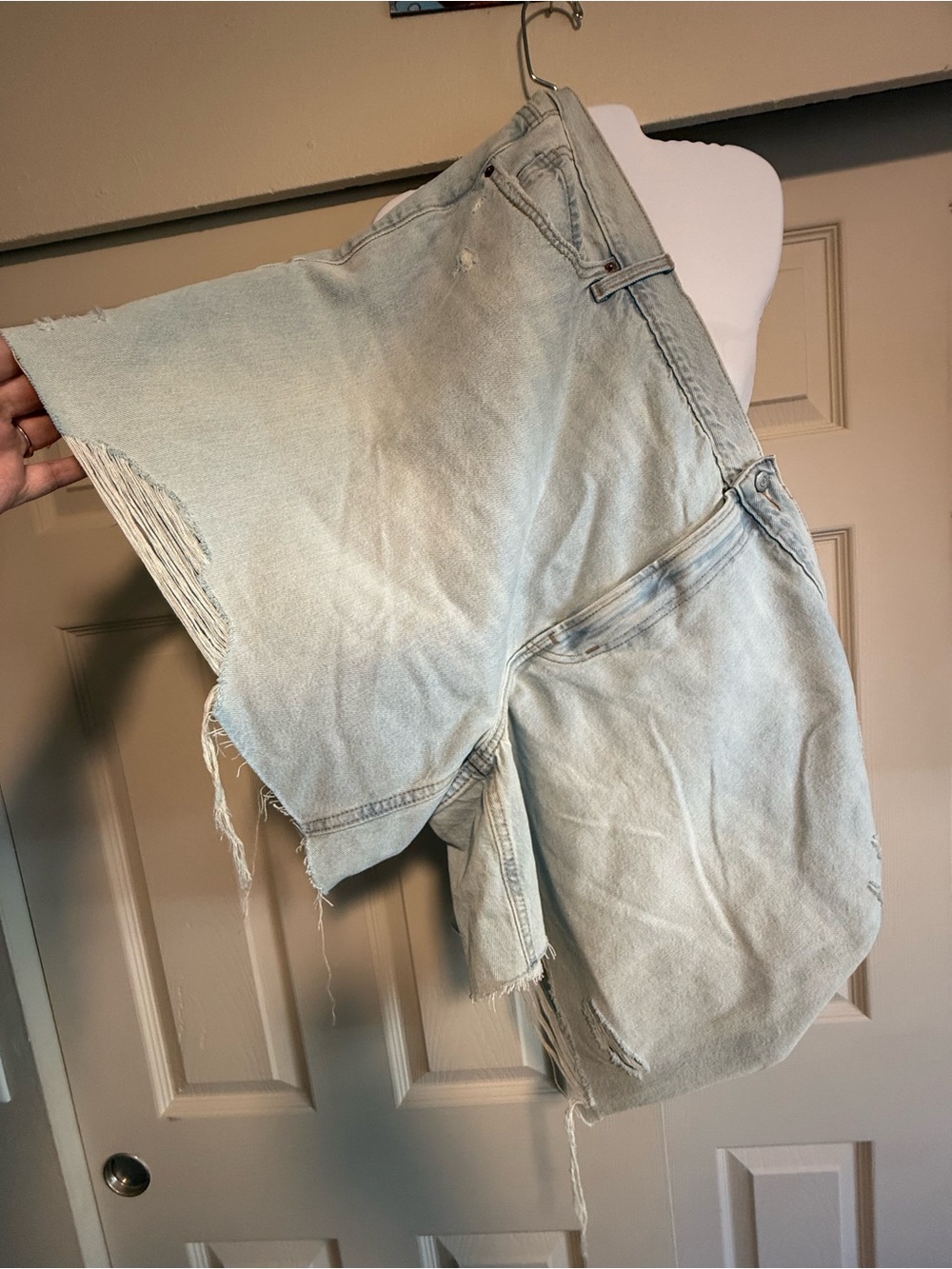 Old Navy Light Wash Distressed Women's Denim Shorts